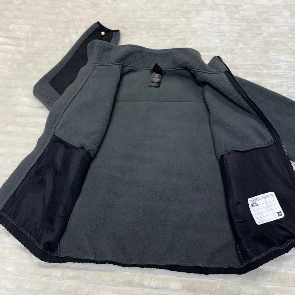 The North Face: Youth Black / Gray / Yellow Fleece Jacket, Size M (10/12)